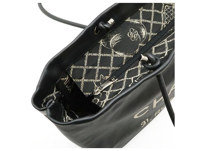 Chanel Essential Tote Bag Schwarz Weiß - Ansicht 6