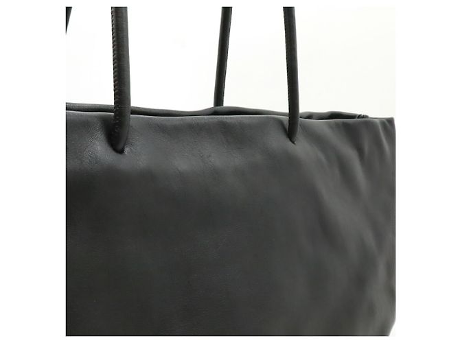 Chanel Essential Tote Bag Schwarz Weiß - Ansicht 9