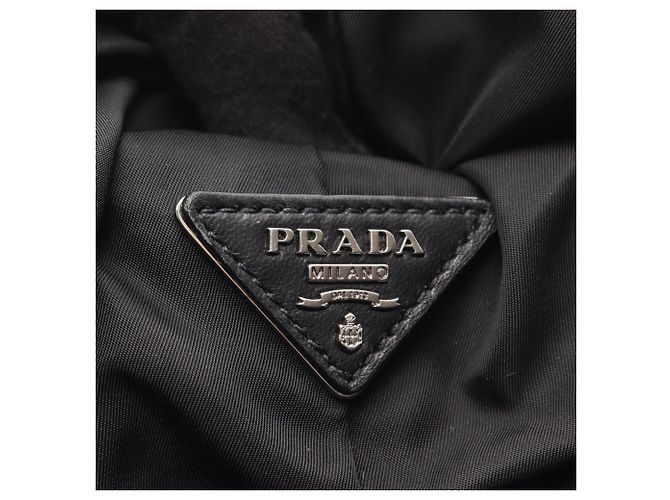Bolso Reversible 2-Way Prada Negro - vista 4