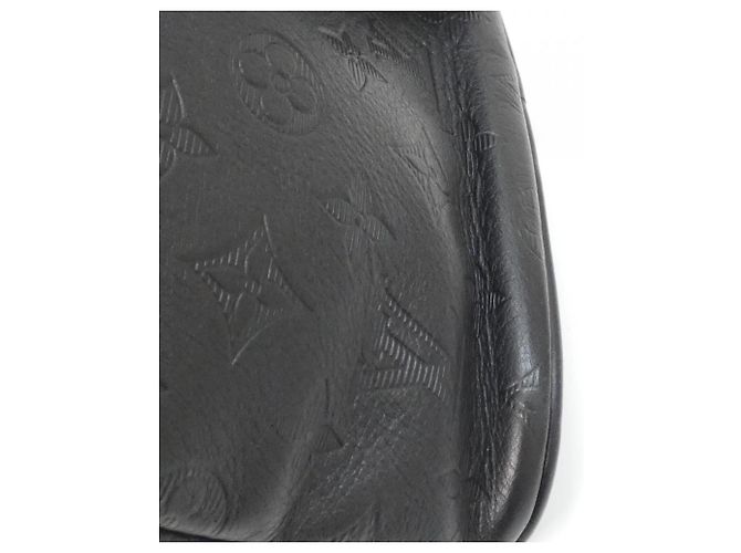 Borsa a tracolla Louis Vuitton Monogram Shadow Nero - vista 5
