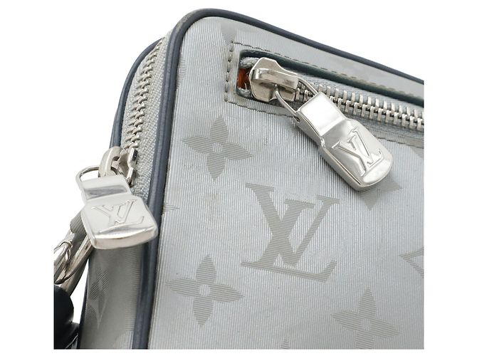 Clutch Louis Vuitton Monogram Satellite Alpha Argento Blu navy Monogramma - vista 5