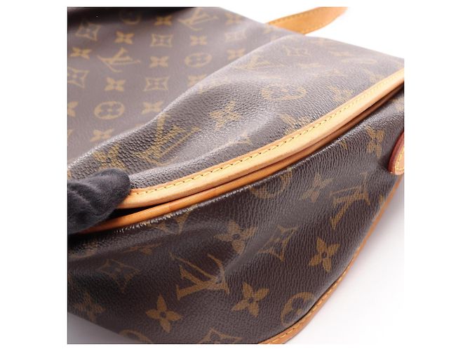 Borsa a Spalla Louis Vuitton Menilmontant MM Marrone - vista 11