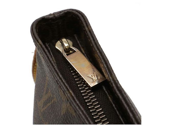 Bolso de hombro Louis Vuitton Monogram Trotteur Pochette Castaño Monograma - vista 5