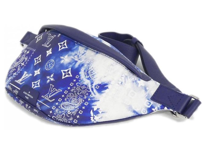 Louis Vuitton Monogram Bandana Discovery Bumbag PM M20587 Blue - view 3