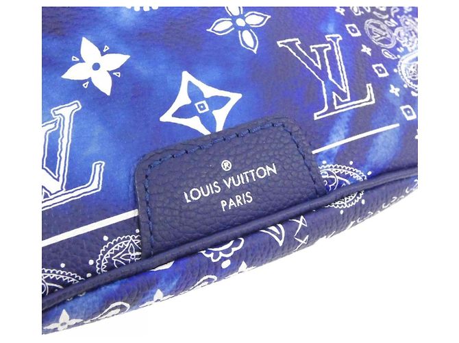 Louis Vuitton Monogram Bandana Discovery Bumbag PM M20587 Blue - view 4