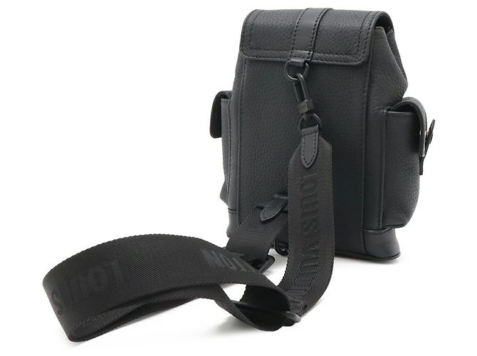 Borsa a tracolla Louis Vuitton Taurillon Christopher XS Nero - vista 3