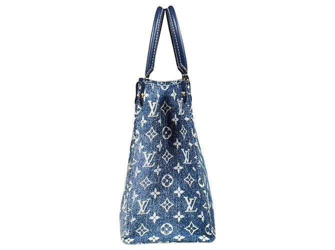 Borsa a tracolla Louis Vuitton OnTheGo MM Monogram Jacquard Denim Blu navy - vista 4