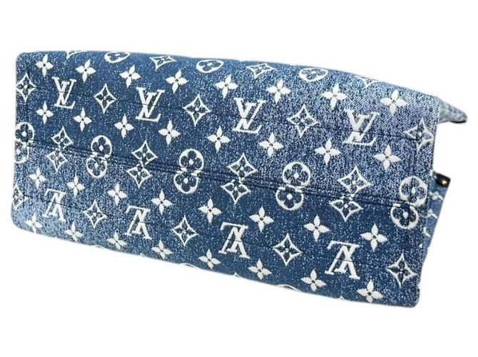 Borsa a tracolla Louis Vuitton OnTheGo MM Monogram Jacquard Denim Blu navy - vista 5