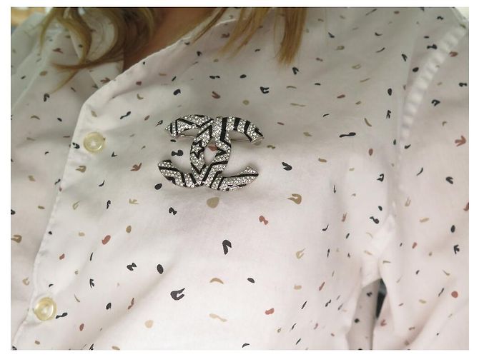 NEUER CHANEL LOGO CC STERN STRASS SILBERFARBENES METALL SILVER STEEL BROSCHE - Ansicht 10