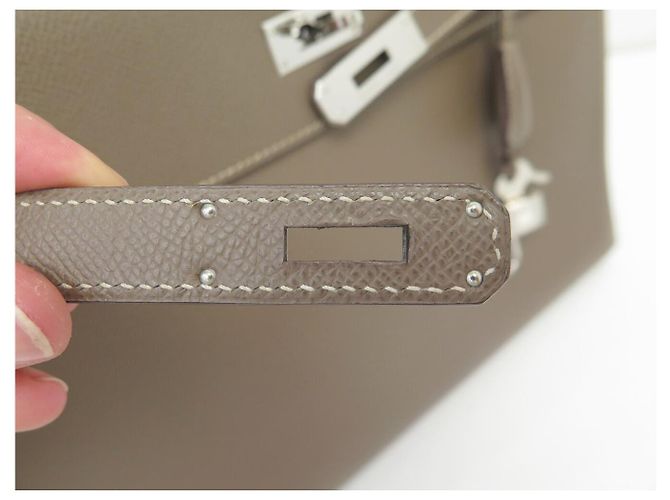 Hermès HERMES KELLY 35 SELLIER EPSOM LEDER TAUPE HANDTASCHE MIT SCHULTERRIEMEN - Ansicht 10