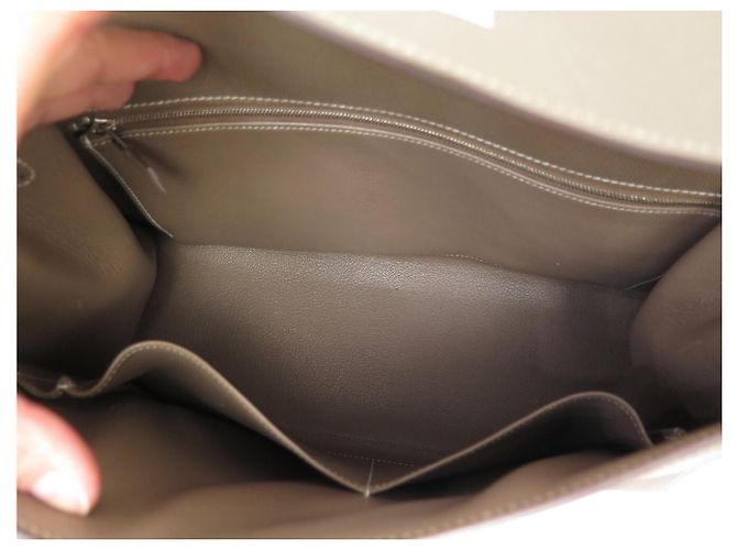 Hermès HERMES KELLY 35 SELLIER EPSOM LEDER TAUPE HANDTASCHE MIT SCHULTERRIEMEN - Ansicht 14
