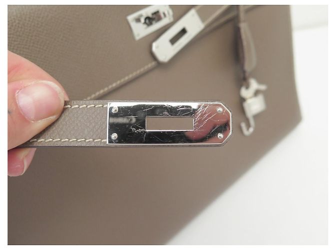 Hermès HERMES KELLY 35 SELLIER EPSOM LEDER TAUPE HANDTASCHE MIT SCHULTERRIEMEN - Ansicht 9