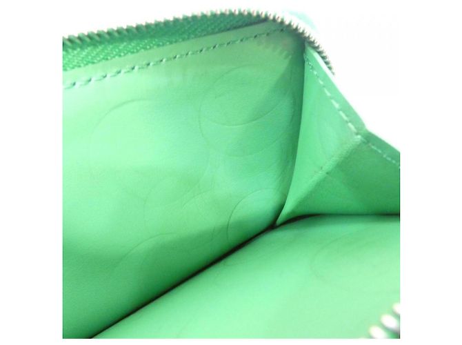 Cartera Louis Vuitton Taurillon Monogram Verde - vista 8