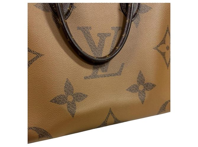 Borsa Tote Louis Vuitton OnTheGo MM Monogram Giant Marrone - vista 10