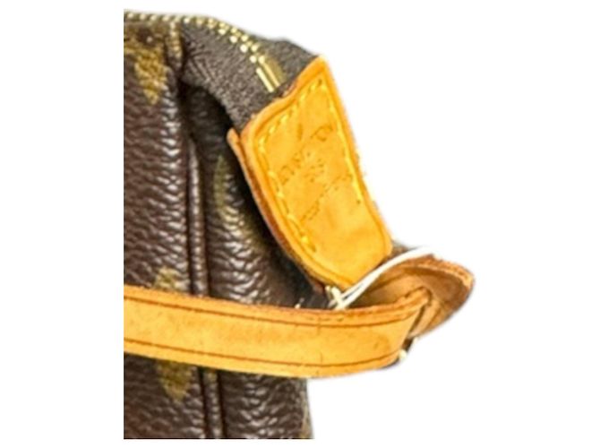 Borsa Louis Vuitton Pochette Accessoires Marrone - vista 12