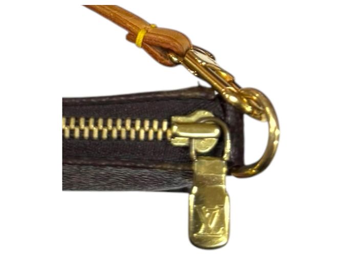 Borsa Louis Vuitton Pochette Accessoires Marrone - vista 13