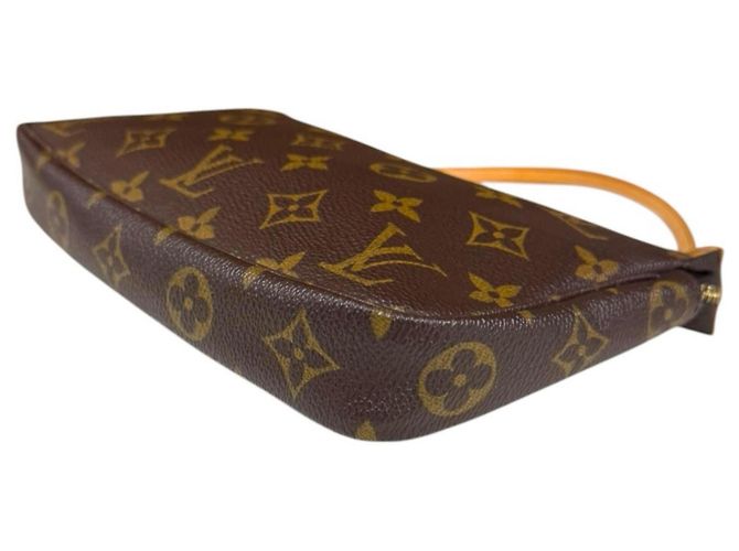 Borsa Louis Vuitton Pochette Accessoires Marrone - vista 6