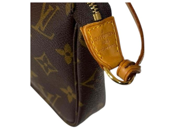 Borsa Louis Vuitton Pochette Accessoires Marrone - vista 9