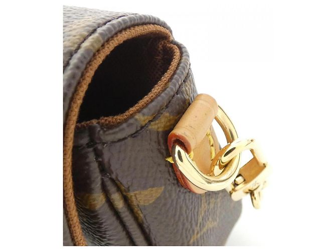 Portafoglio con catena Louis Vuitton Monogram Wallet on Chain Ivy M81911 Borsa a tracolla Marrone Monogramma - vista 4
