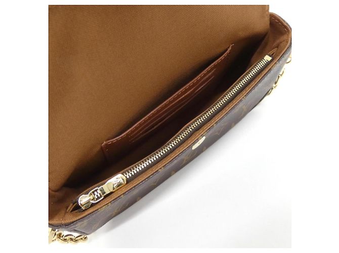 Portafoglio con catena Louis Vuitton Monogram Wallet on Chain Ivy M81911 Borsa a tracolla Marrone Monogramma - vista 6