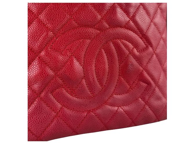 Chanel Red Grained Calfskin Handbag - view 11