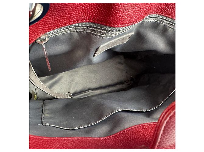 Chanel Red Grained Calfskin Handbag - view 5