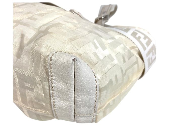 Fendi Zucca FF Logo Gürteltasche Weiß - Ansicht 6