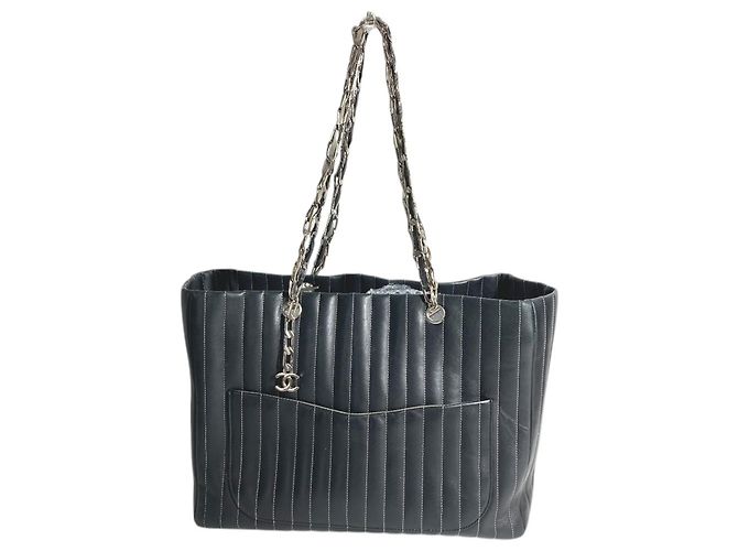 Borsa Tote Chanel New Mademoiselle CC Nero Argento - vista 2