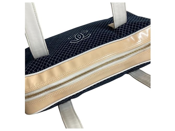 Bolso deportivo Chanel en lona azul marino Blanco - vista 11
