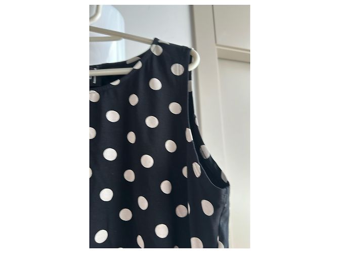 Munthe Plus Simonsen PLU Top sem mangas de bolinhas preto e branco PLÜ - vista 5
