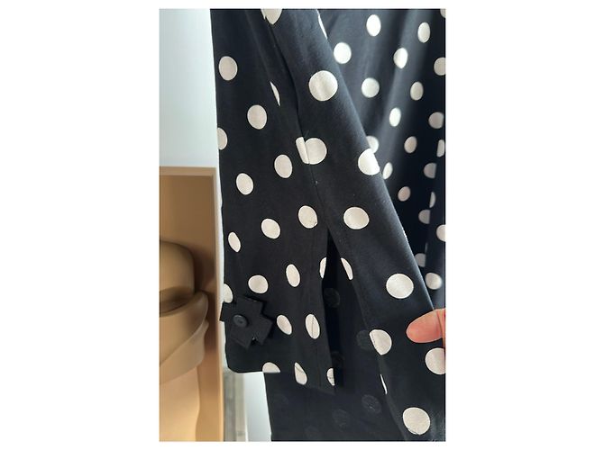 Munthe Plus Simonsen PLU Top sem mangas de bolinhas preto e branco PLÜ - vista 8