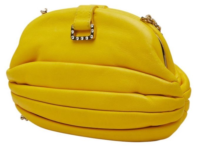 Borsa a tracolla Chanel Coco Mark in pelle gialla Giallo - vista 2