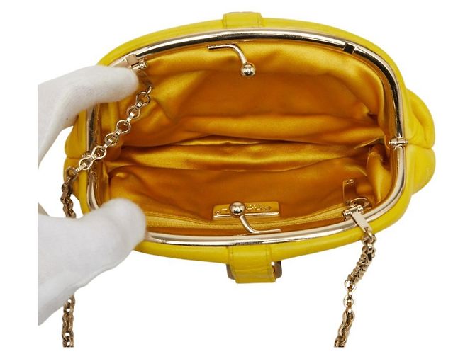 Borsa a tracolla Chanel Coco Mark in pelle gialla Giallo - vista 6