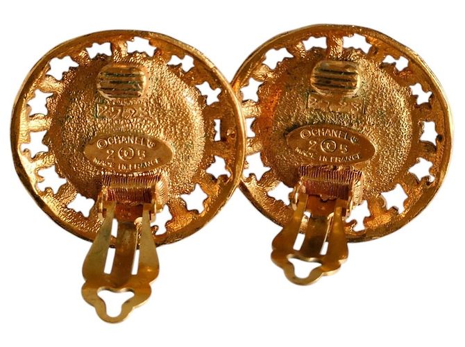 CHANEL 25 Coco Mark Metal Faux Pearl Clip Earrings Golden - view 4