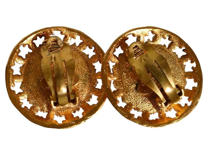 CHANEL 25 Coco Mark Metal Faux Pearl Clip Earrings Golden - view 5