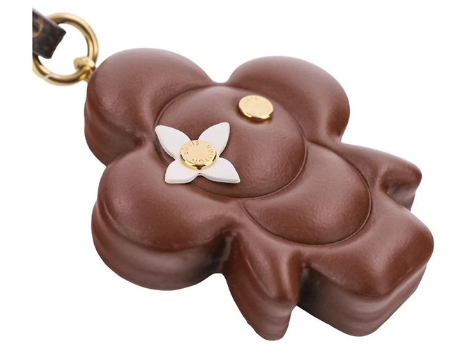 Charm per borsa Louis Vuitton Vivienne M02208 Marrone Cioccolato - vista 6