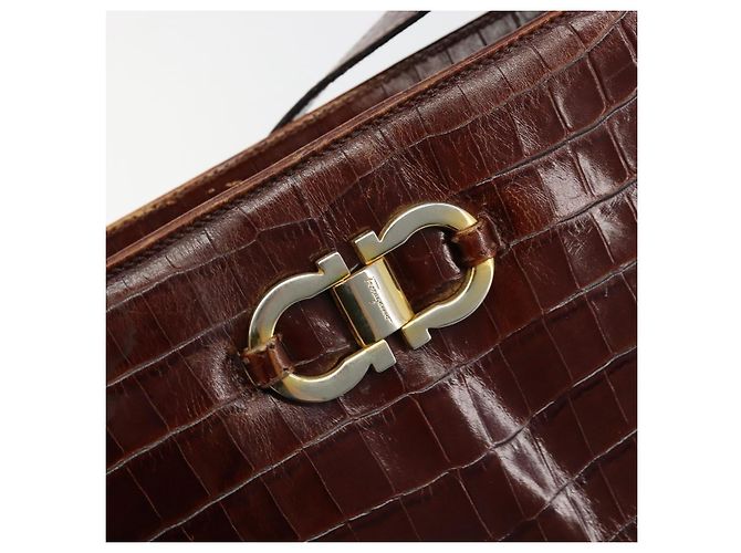 Borsa a Spalla Salvatore Ferragamo in Pelle Marrone e Oro Auth ka4542 D'oro - vista 15