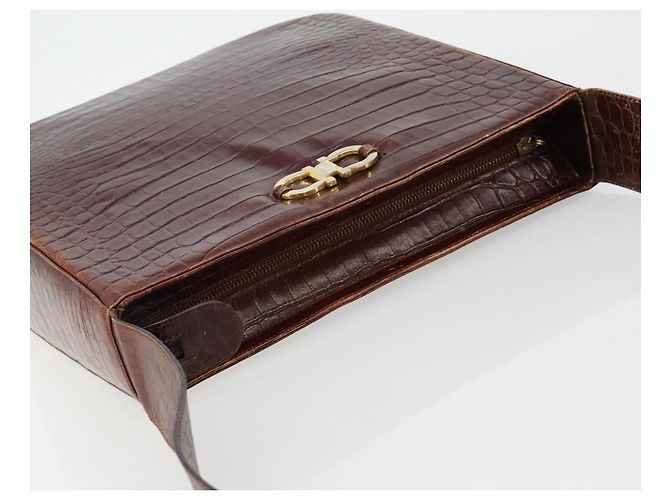 Borsa a Spalla Salvatore Ferragamo in Pelle Marrone e Oro Auth ka4542 D'oro - vista 6