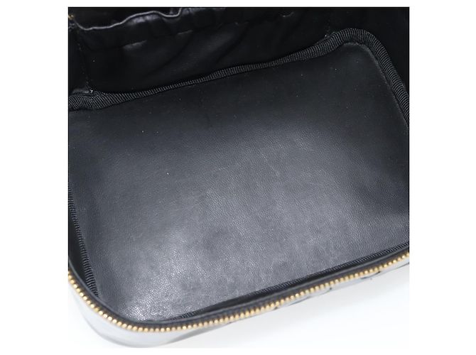 CHANEL COCO Mark Vanity Hand Bag Pelle Verniciata Nero Oro CC Auth 181704 D'oro - vista 18