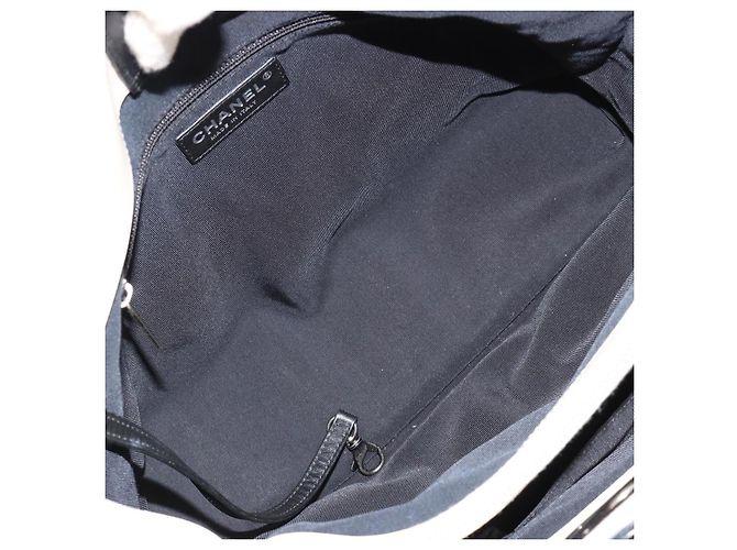 Borsa Tote CHANEL Boy Chanel in pelle di vitello nera e argento CC Auth bs35348 Nero - vista 16