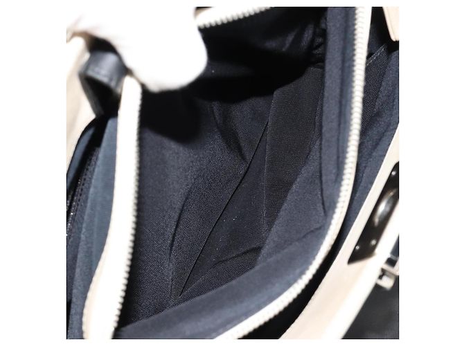 Borsa Tote CHANEL Boy Chanel in pelle di vitello nera e argento CC Auth bs35348 Nero - vista 22