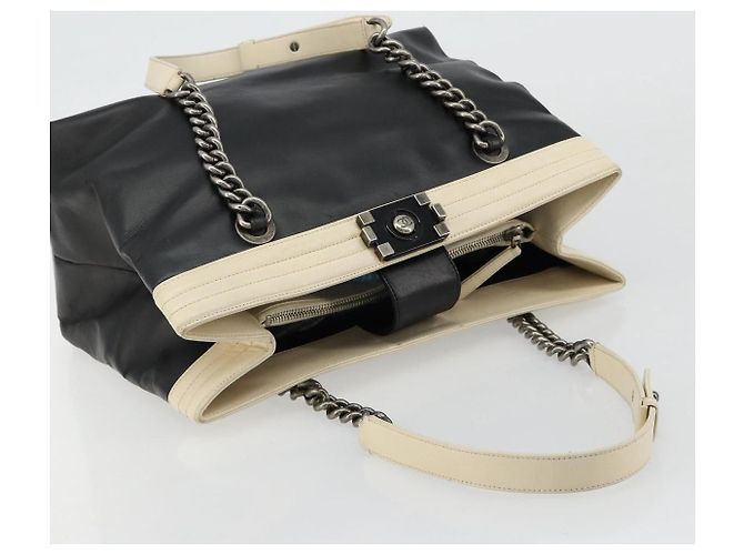 Borsa Tote CHANEL Boy Chanel in pelle di vitello nera e argento CC Auth bs35348 Nero - vista 6