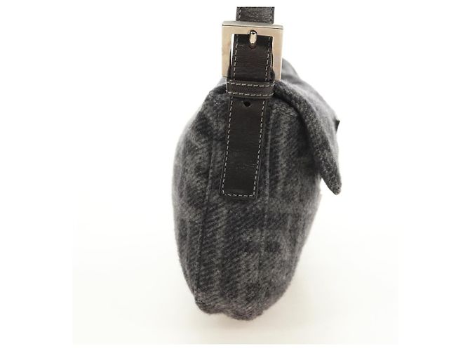 FENDI Zucca Canvas Mamma Baguette Shoulder Bag Wool Gray Silver Auth yk20376SAV Marrone Argento - vista 5