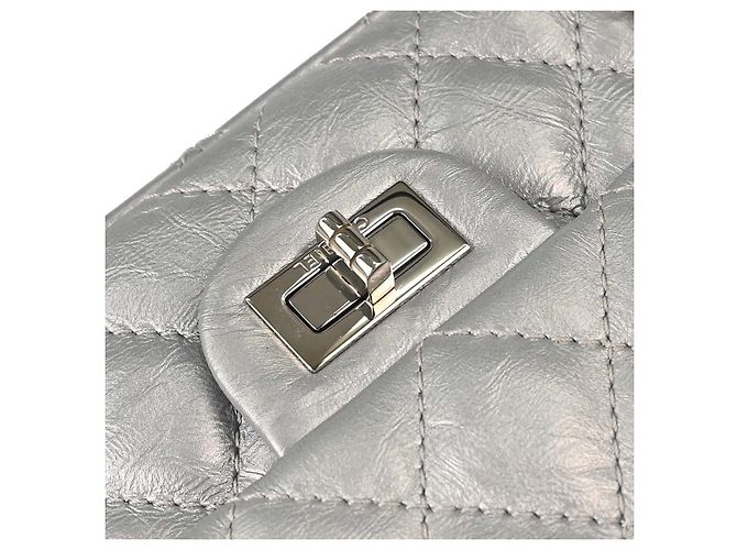Chanel Reissue 2.55 Double Compartment Flap Quilted Aged Calfskin 225 Argento - vista 7