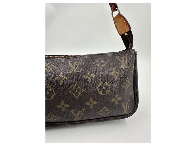 Louis Vuitton Pochette Accessori Monogram Canvas Marrone - vista 11