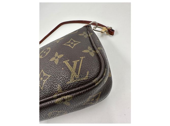Louis Vuitton Pochette Accessori Monogram Canvas Marrone - vista 13
