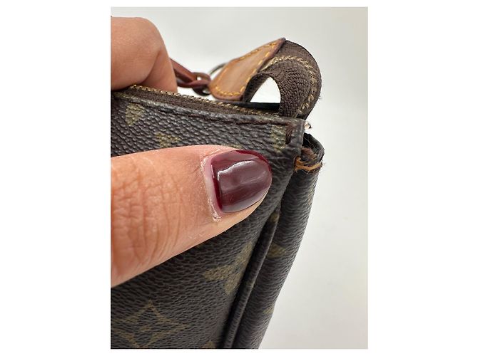 Louis Vuitton Pochette Accessori Monogram Canvas Marrone - vista 17