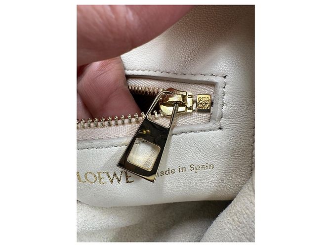 Borsa a mano Loewe Squeeze in pelle Crudo - vista 17