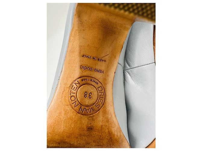 Dries Van Noten Pumps aus hellblauem Leder - Ansicht 14