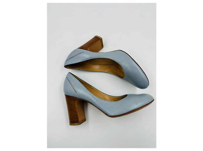 Dries Van Noten Pumps aus hellblauem Leder - Ansicht 2